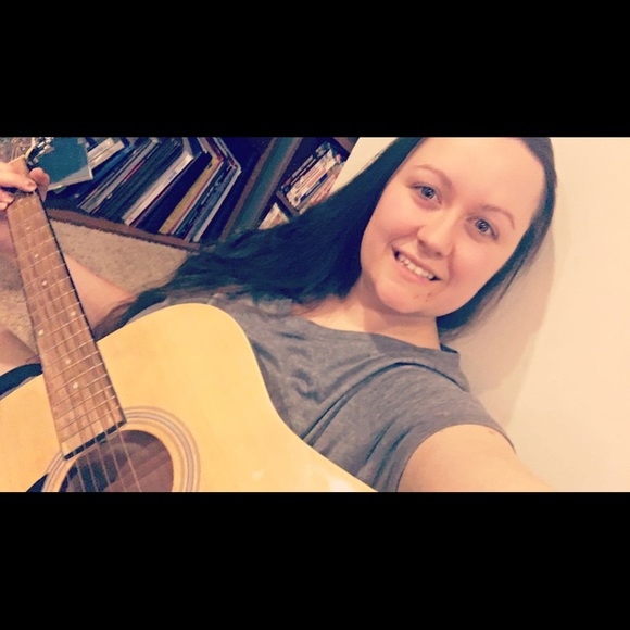 Meet your Posher, Cassie - Picture 1 of 1